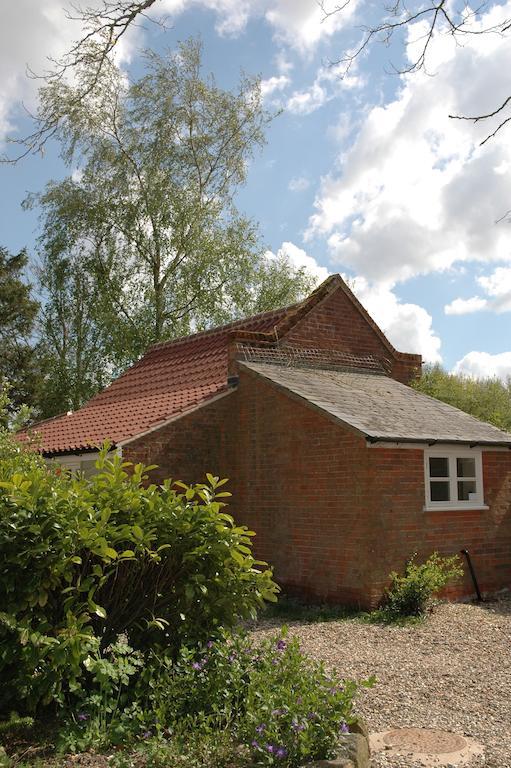 East Harling Field Cottage Bed And Continental Breakfast חדר תמונה